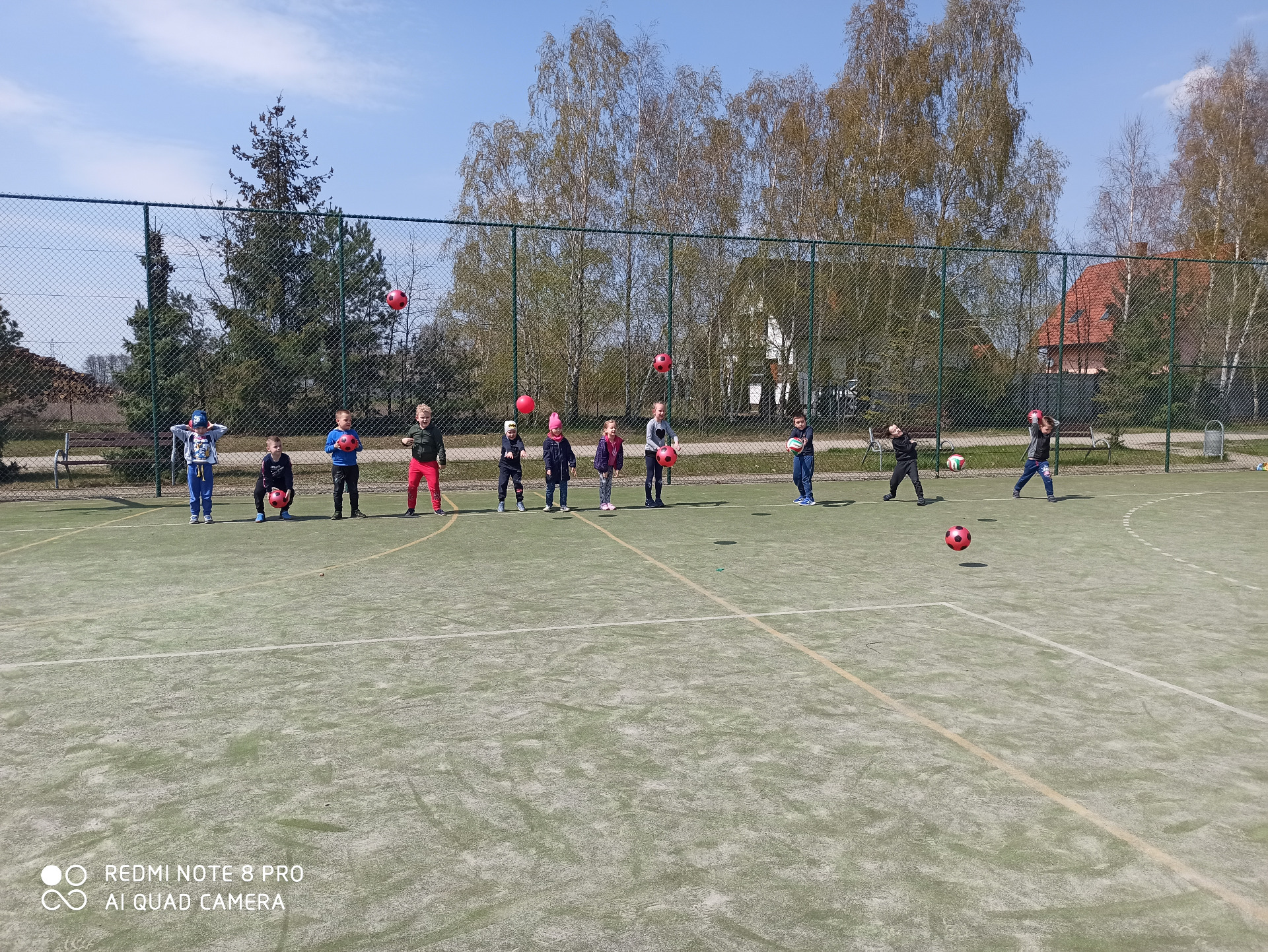 Zadanie współfinansowane przez Powiat Wrzesiński - zajęcia sportowe dla 5 i 6 latków  w ramach Uczniowskiego Klubu Sportowego Zasutowo - Obrazek 4