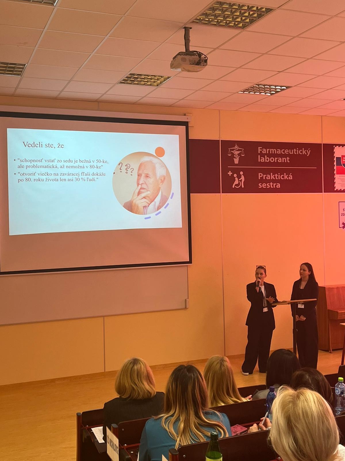 Získali sme II. miesto na celoslovenskej konferencii žiakov študijného odboru praktická sestra - Obrázok 3