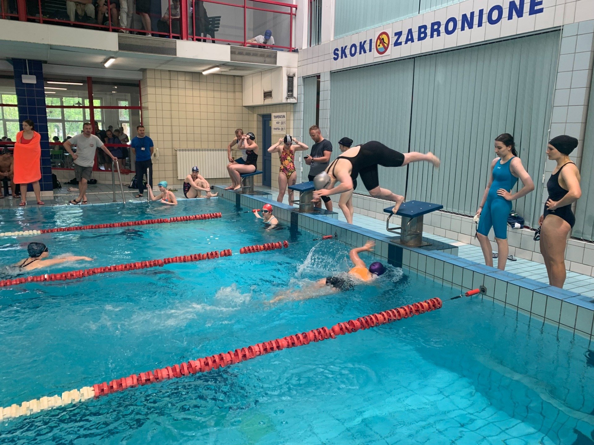 VI Międzyszkolne Mistrzostwa Zespołu Szkół Samochodowych i Licealnych nr 2 w pływaniu - Obrazek 2