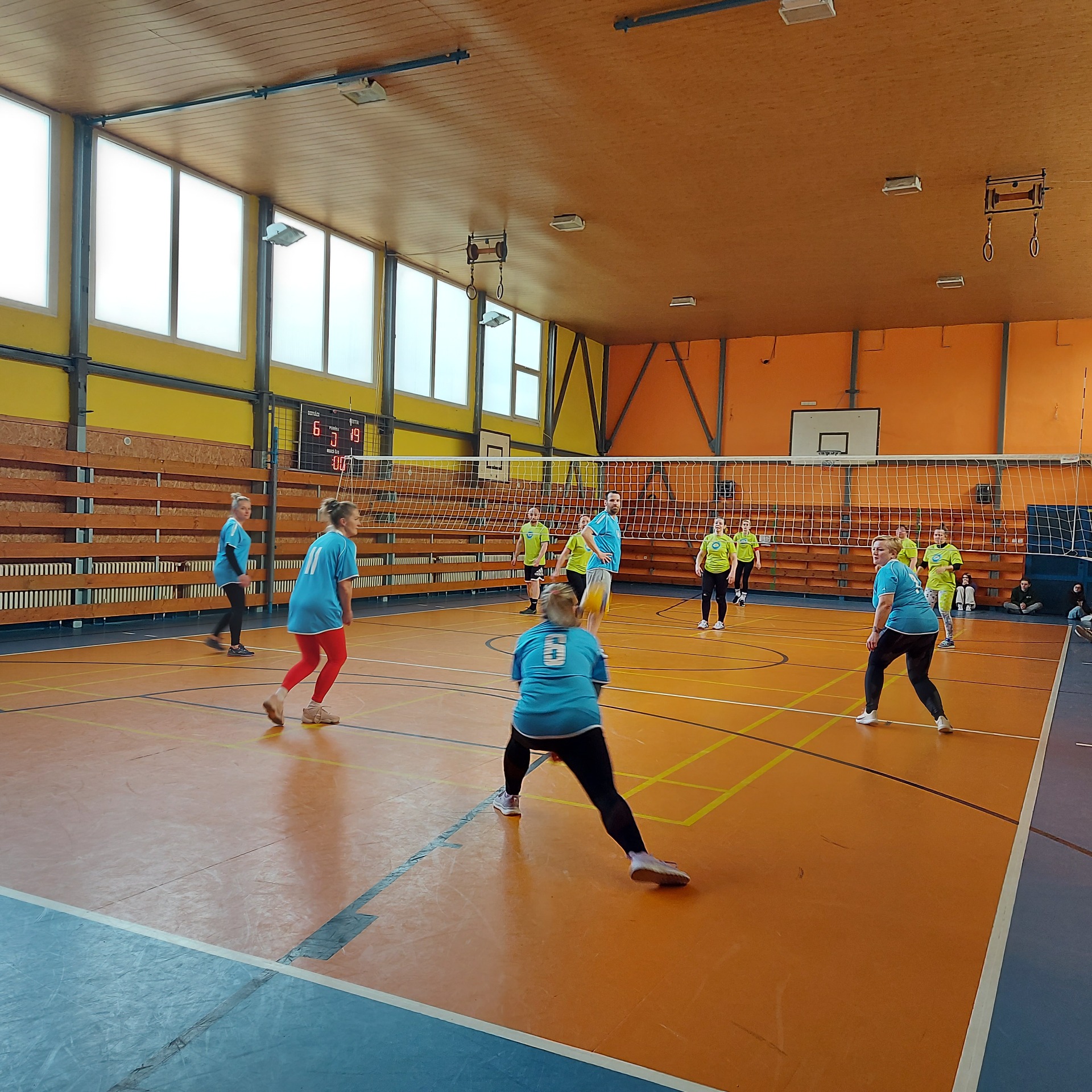 Volejbalový turnaj učiteľov o pohár primátora mesta Revúca - Obrázok 4
