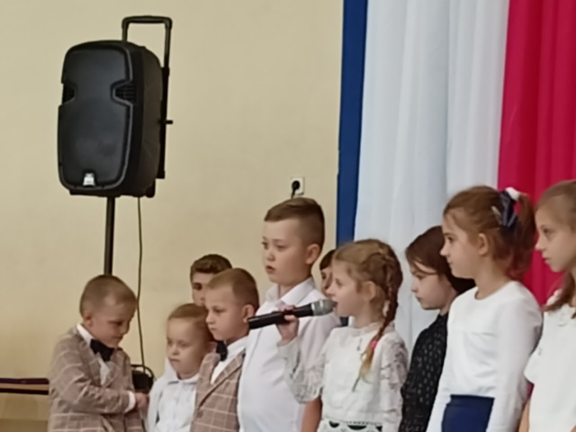 Uroczyste obchody Dnia Edukacji Narodowej w naszej szkole - fotorelacja. - Obrazek 3