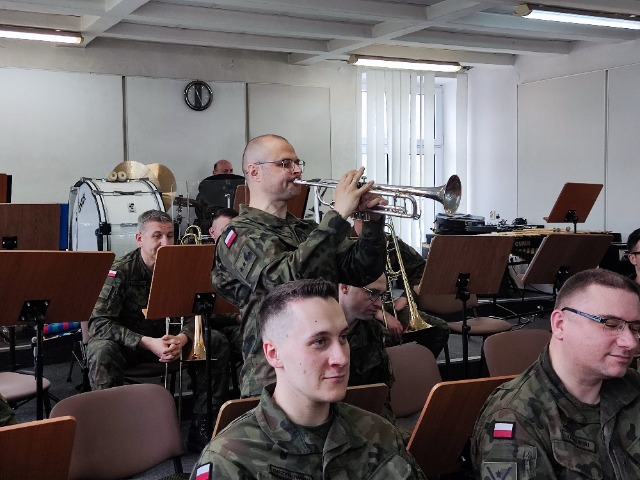Lekcja muzyki w Orkiestrze Wojskowej w Siedlcach - Obrazek 2
