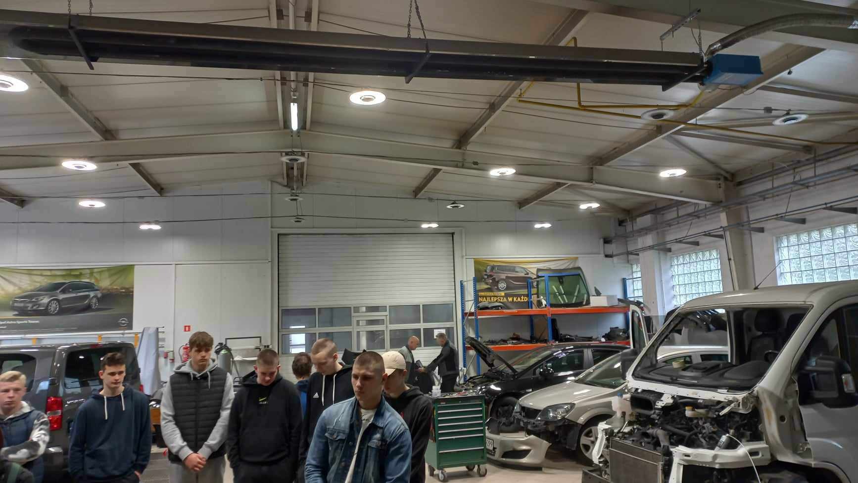 Technik pojazdów samochodowych – wycieczka zawodowa do Firmy Jastrzębski Opel w Siedlcach - Obrazek 6