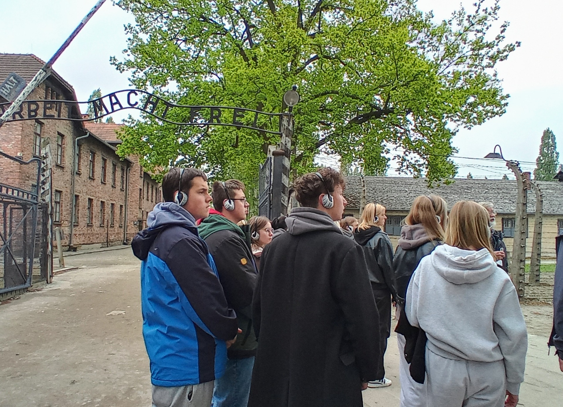 ,,Jedenaste. Nie bądź obojętny” – wizyta uczniów RST  w Miejscu Pamięci Państwowym Muzeum Auschwitz-Birkenau w Oświęcimiu - Obrazek 3