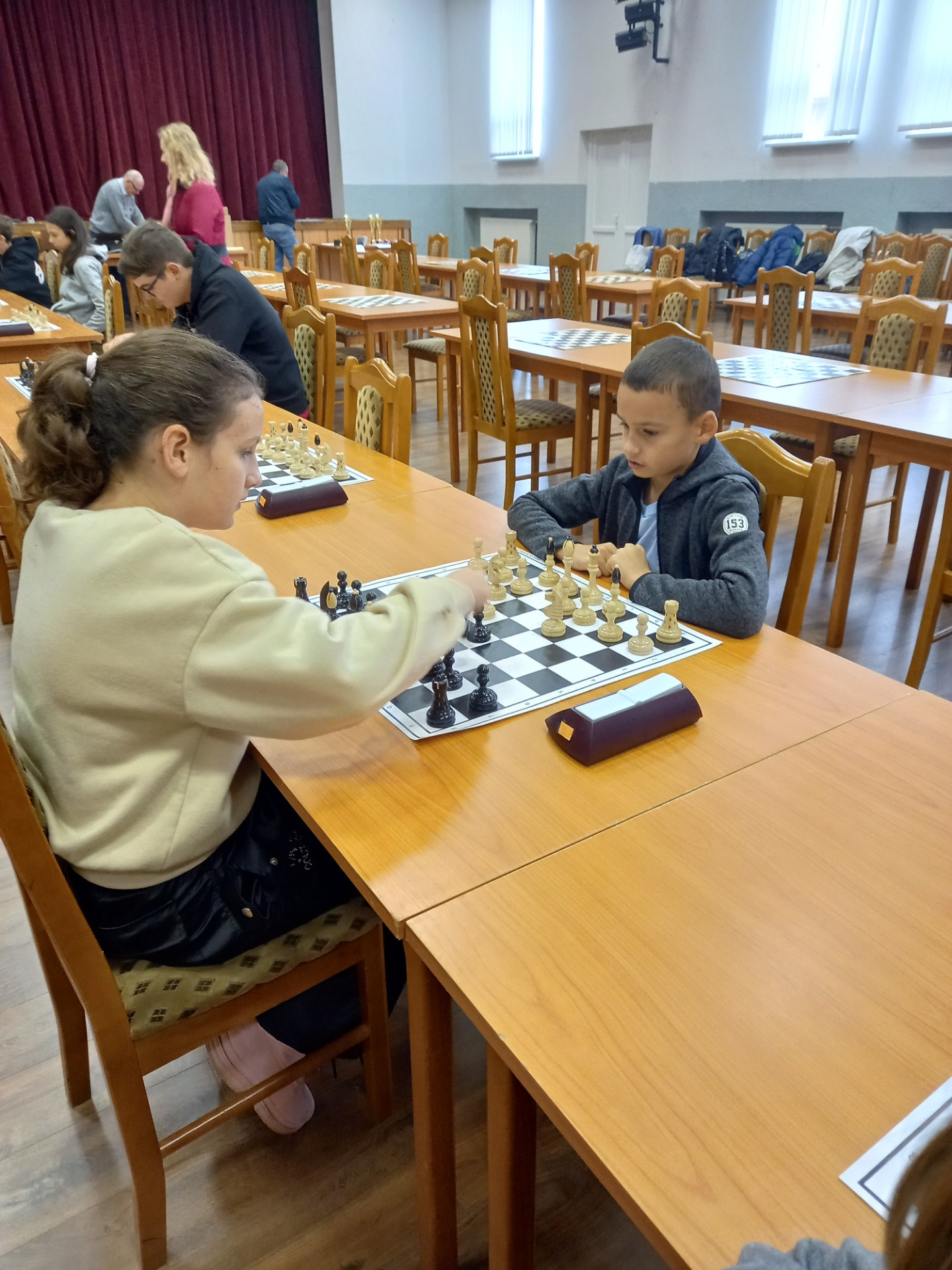 Školské majstrovstvá okresu Šaľa v zrýchlenom šachu - 23. 11. 2023 - Obrázok 2
