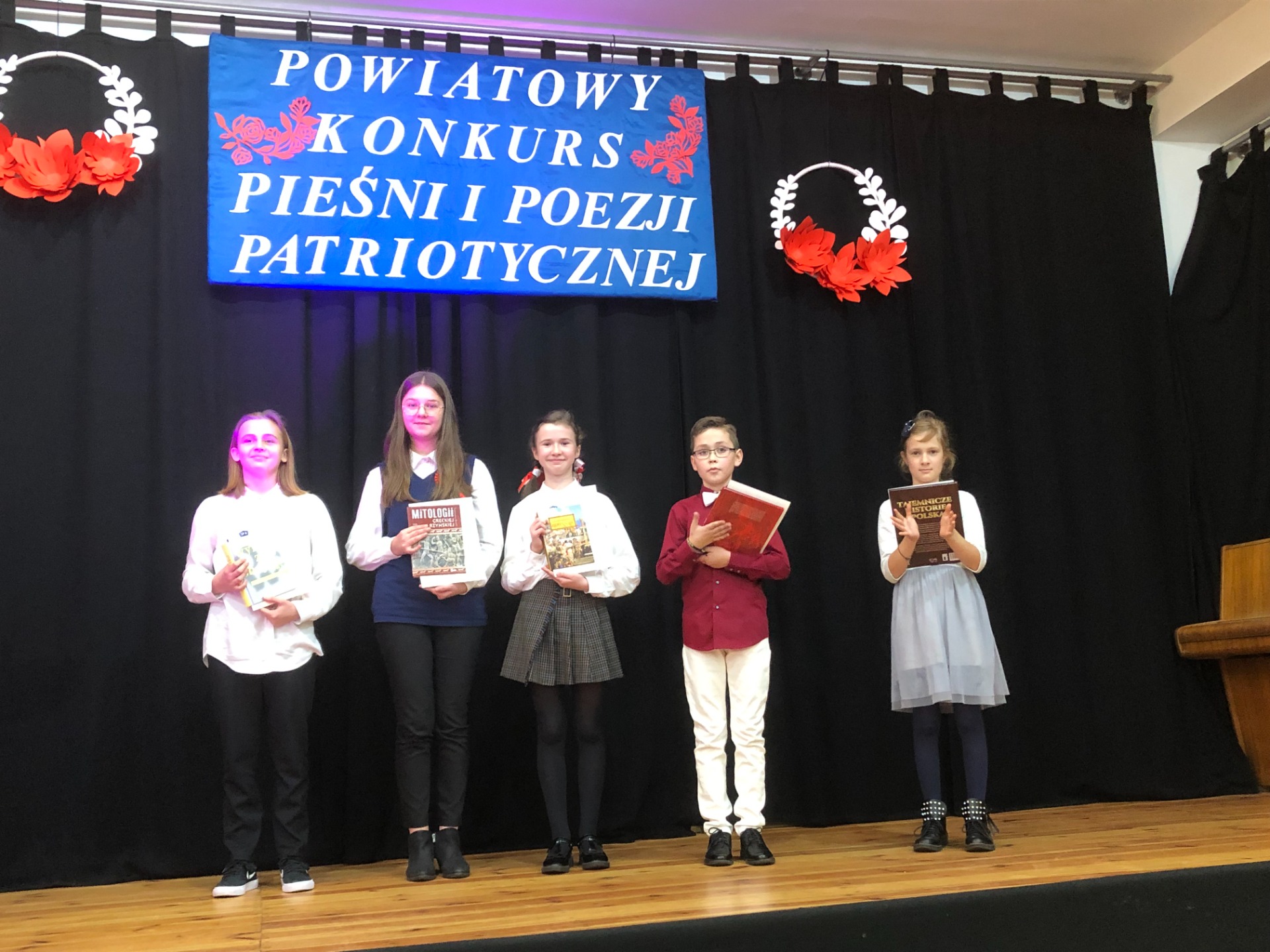 VI Powiatowy Konkurs Recytatorski Poezji Patriotycznej - Obrazek 4