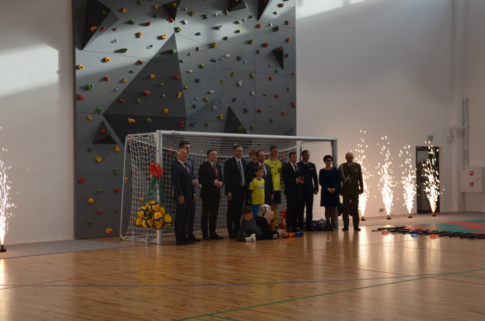 Wielkie otwarcie Hali Sportowej ze Strzelnicą w Marcinkowicach   - Obrazek 1