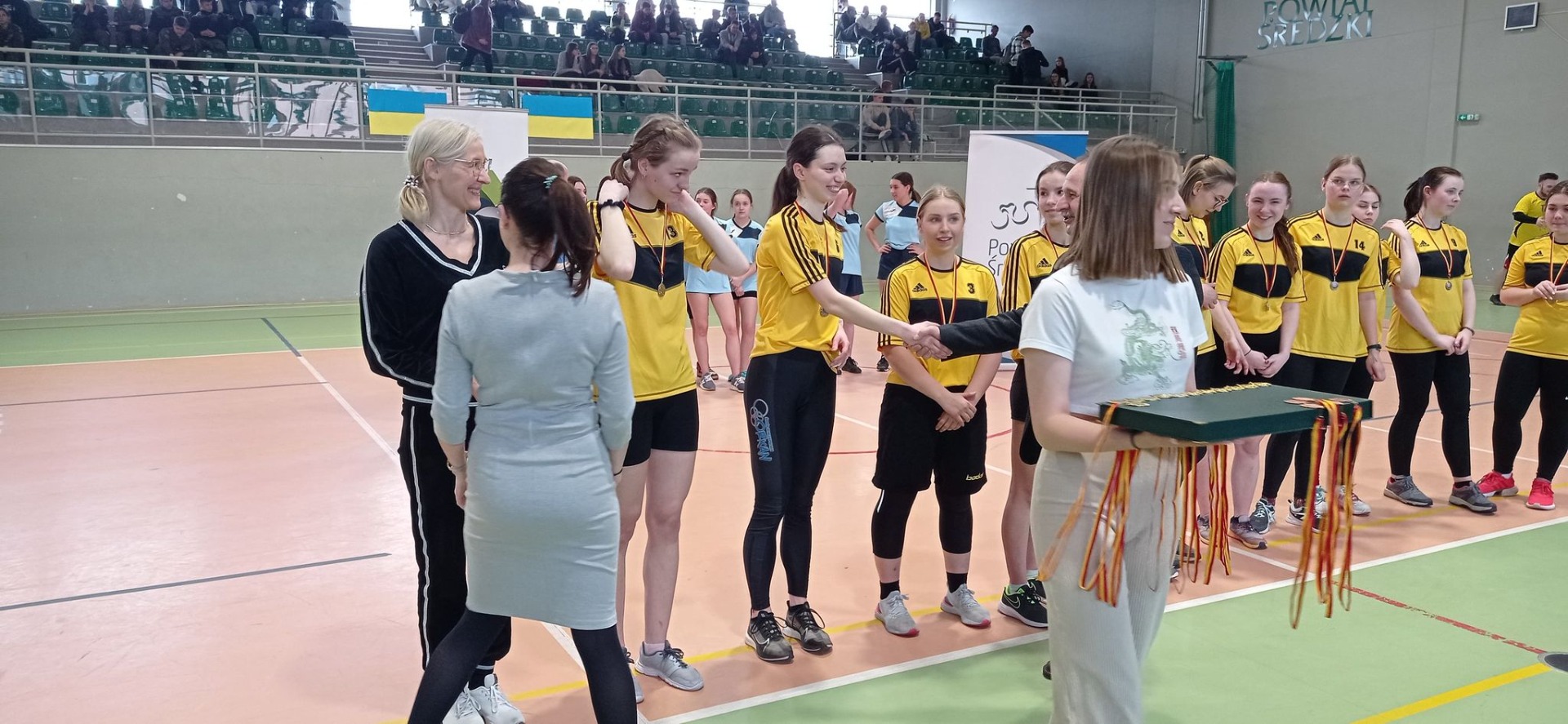 Mistrzostwa Powiatu w piłce koszykowej dziewcząt i chłopców - Obrazek 5