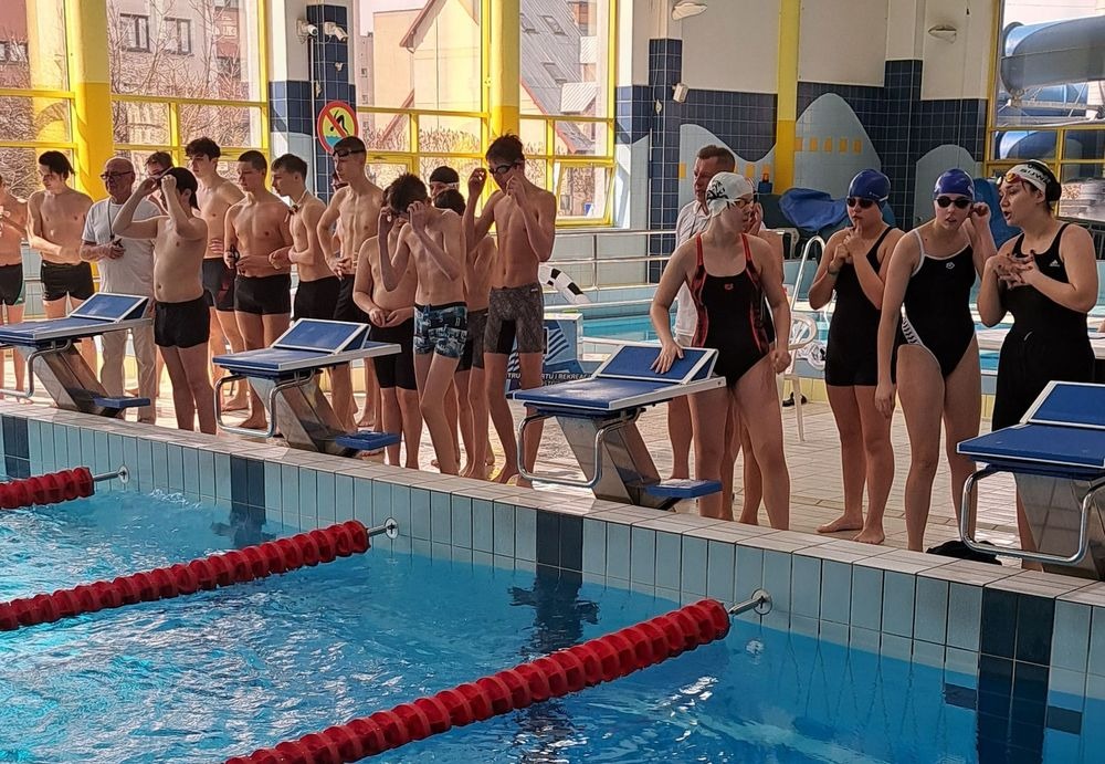 Półfinał Igrzysk Dzieci i Młodzieży w pływaniu - Obrazek 1