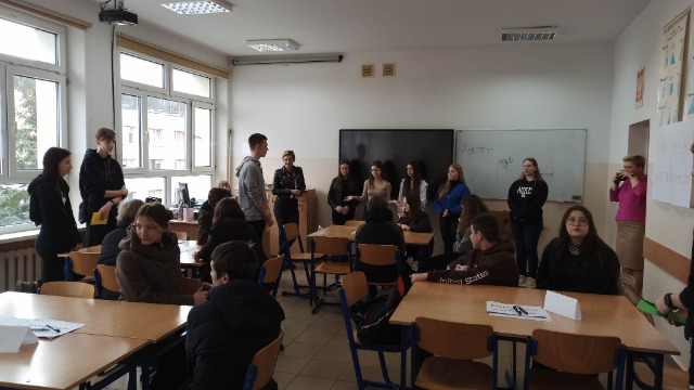 21 marca uczniowie klasy ósmej odwiedzili Zespół Szkół Ekonomicznych i Technicznych w Pasłęku, gdzie zapoznali się z ofertą edukacyjną szkoły.
