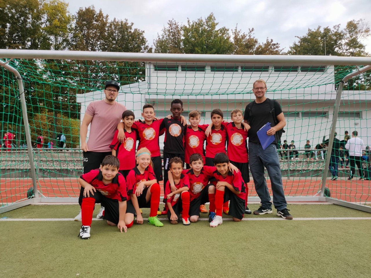 Teilnahme am Fußballturnier der Wiesbadener Grundschulen - Bild 1
