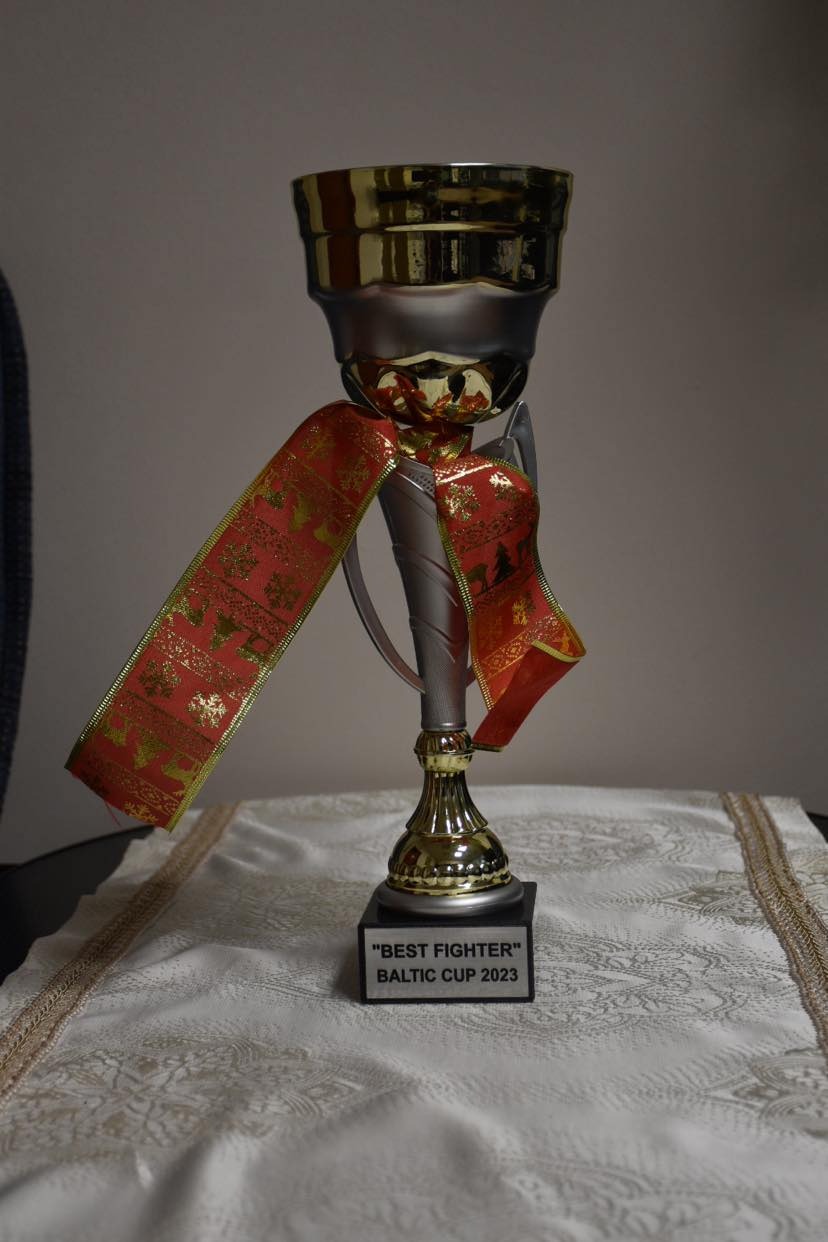 Puchar za zajęcie I miejsca w zawodach karate