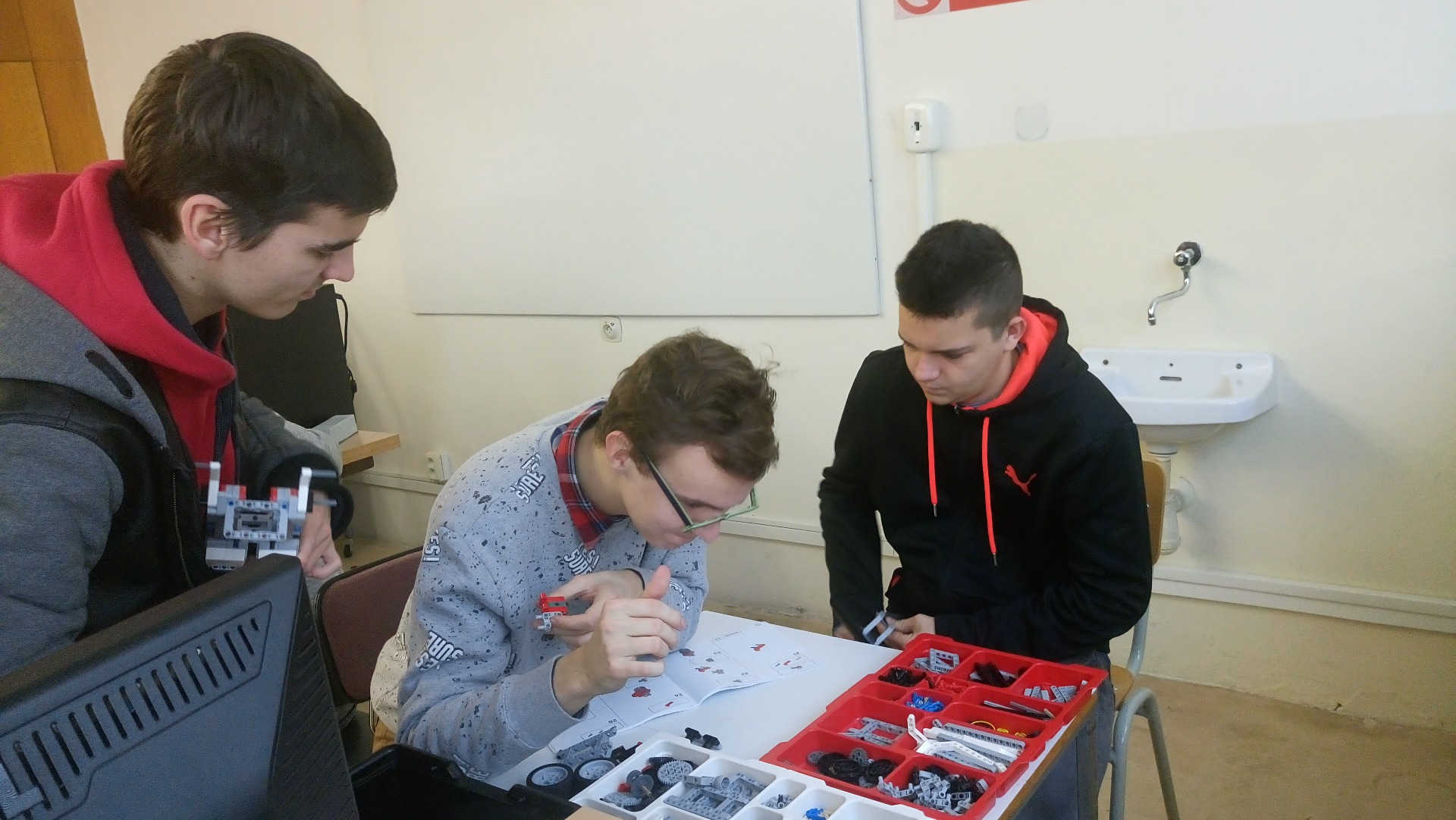 ROBOHRANIE: workshop pre prácu s robotmi LEGO Mindstorms Education - Obrázok 6