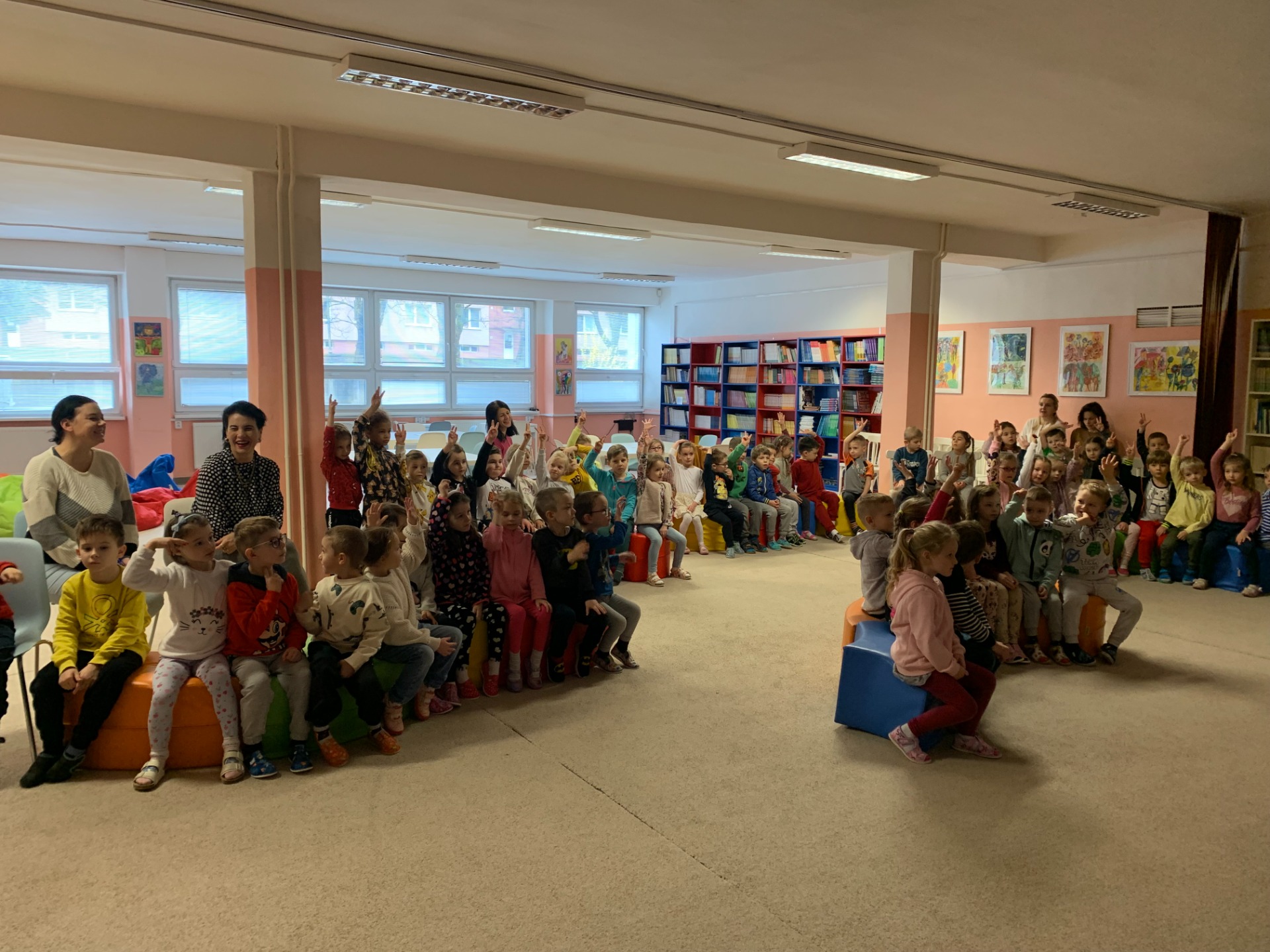 Návšteva v ZŠ Benkova - v triedach pre deti s nadaním - Obrázok 3