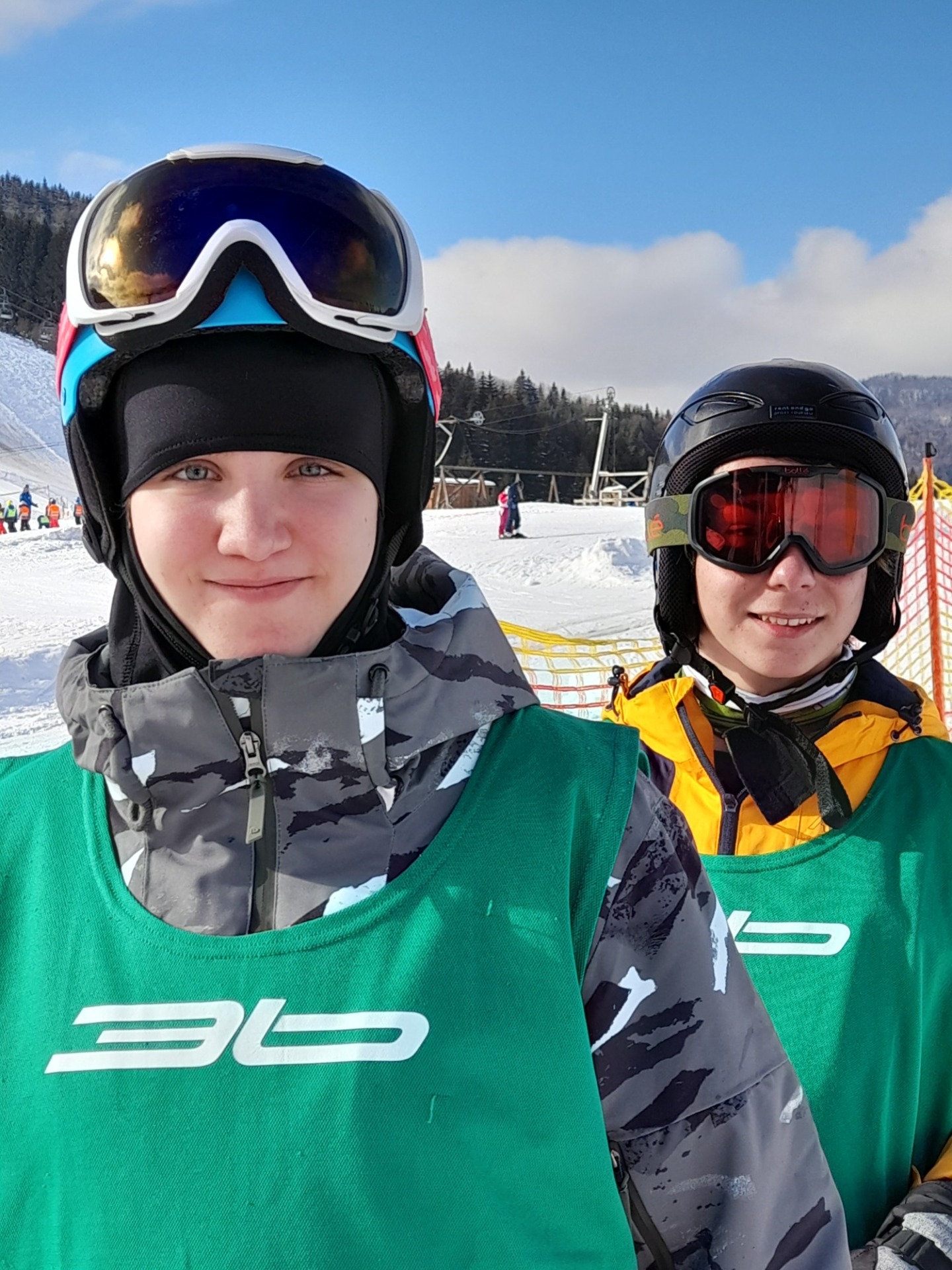 Pozdravy našich lyžiarov z lyžiarskeho strediska Malinô Brdo - Obrázok 6